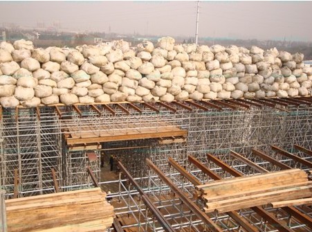 碗扣式钢管脚手架●施工过程出现的问题解析